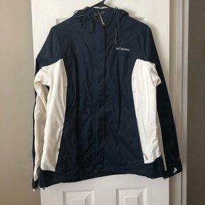 Columbia woman’s raincoat